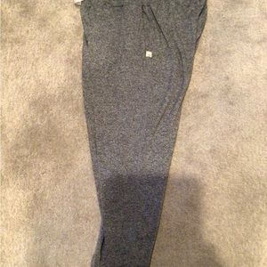 Vuori joggers
